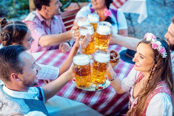 Oktoberfest Prost 2.jpg